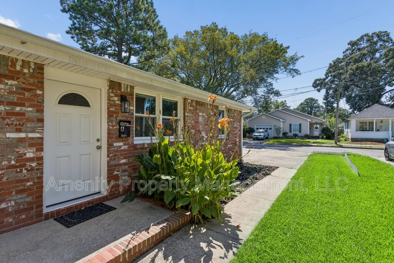 Norfolk Townhome: 1028 Modoc Avenue - A