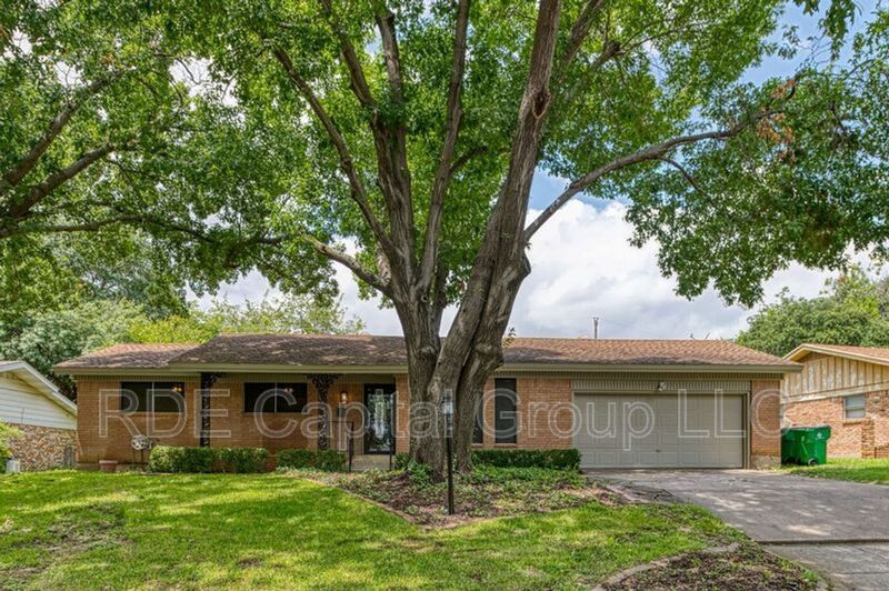 Haltom City House: 4609 Biscayne Dr