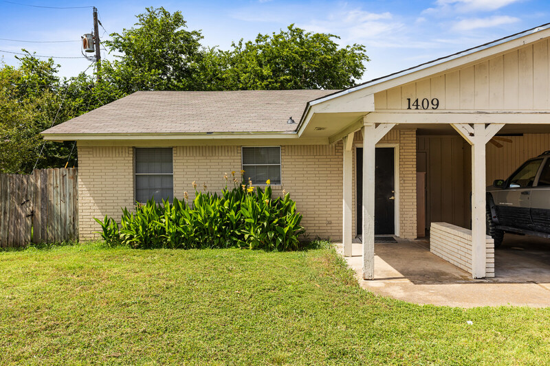 Temple Condo: 1409 Paseo Del Oro