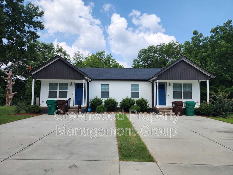 High Point Condo: 414 Whiteoak Street
