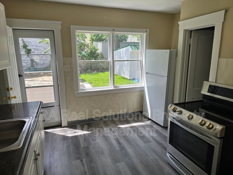 Cleveland Condo: 2609 Hood Lower