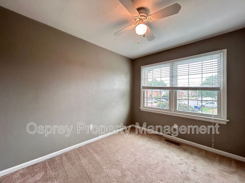 Welcome to this charming 3 bedroom 