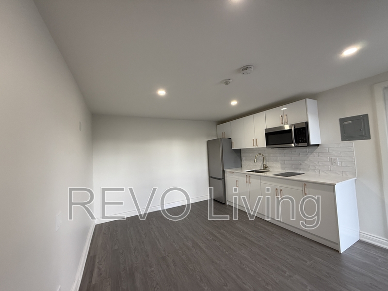 Niagara Falls Condo: 7800 Lundy's Lane