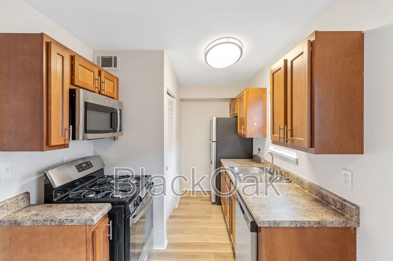 Louisville House: 1008 St.Paul