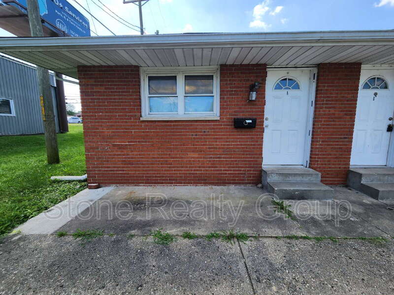 Clinton Condo: 214 S 10th St