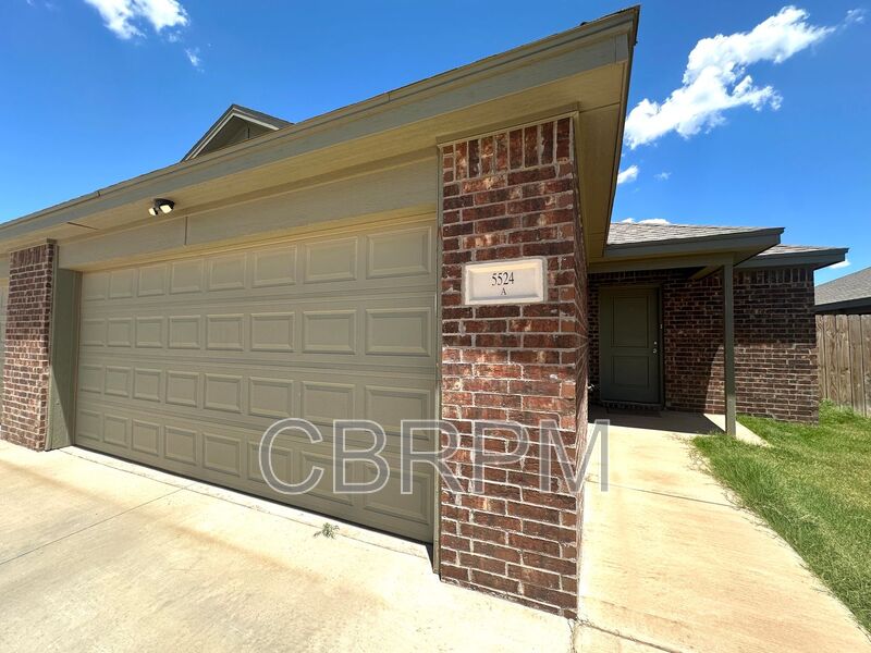 Lubbock House: 5524 122nd Street