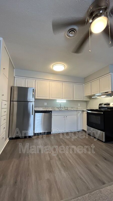 Lincoln Condo: 2501 N Street-215