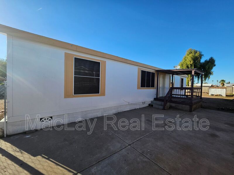 Mesa House: 110 E. Inglewood Street