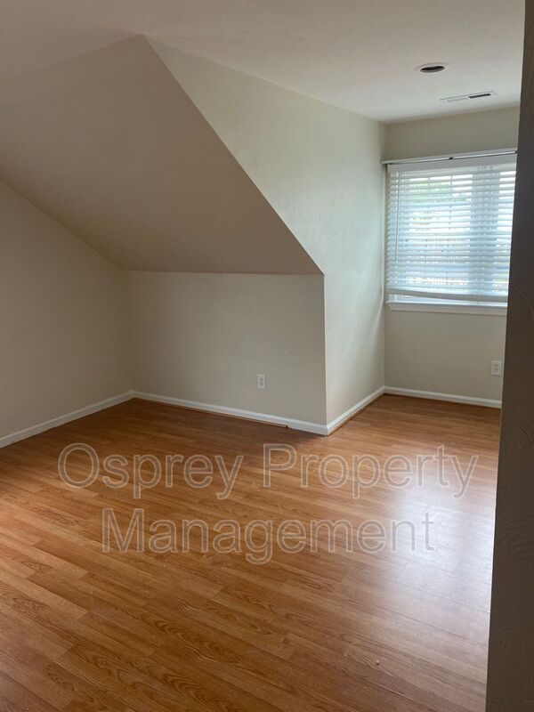 Gorgeous Spacious 4 Bedroom Home!!! - Photo 14