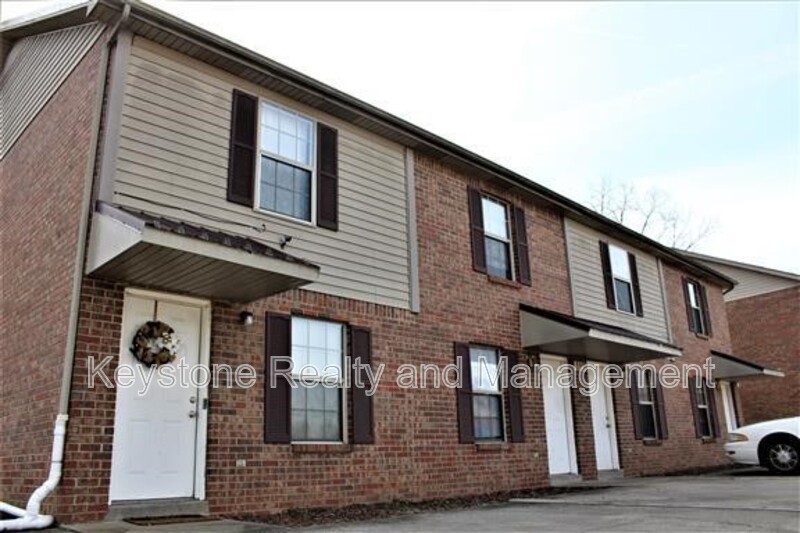 Clarksville Townhome: 119 Hickory Trace Road