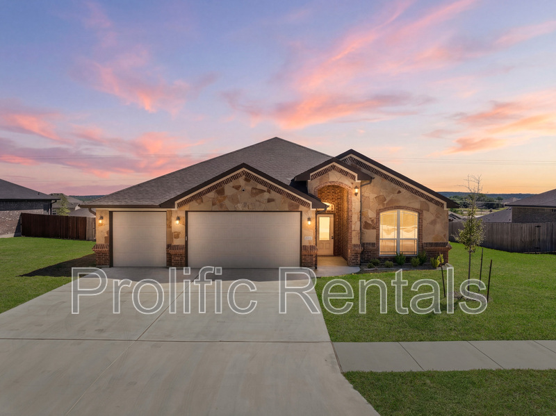 Killeen House: 8316 Money Pit Road
