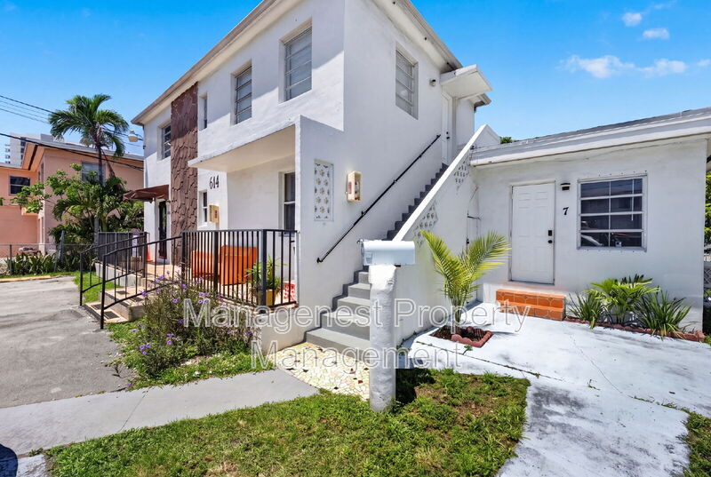 Miami Condo: 614 SW 19th Ave