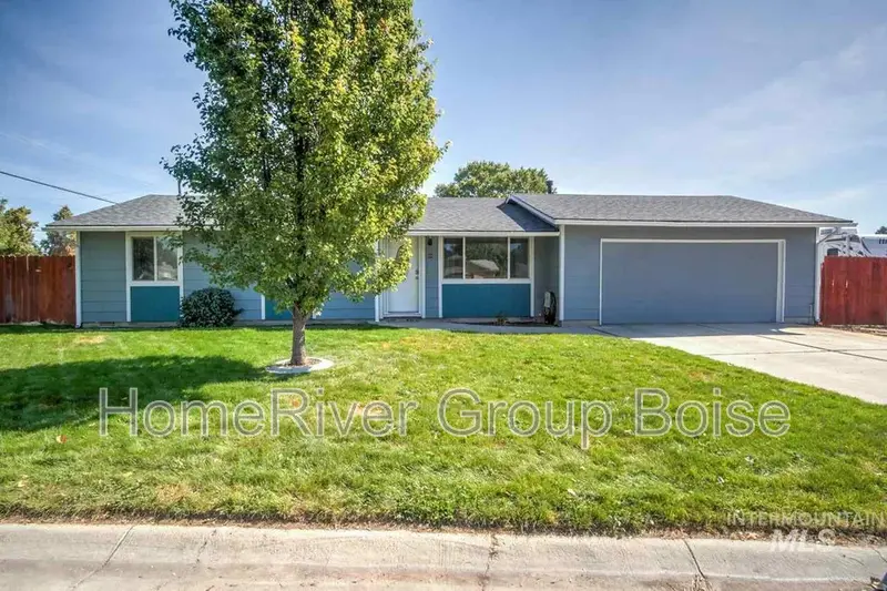 Nampa House: 98 N Venice St