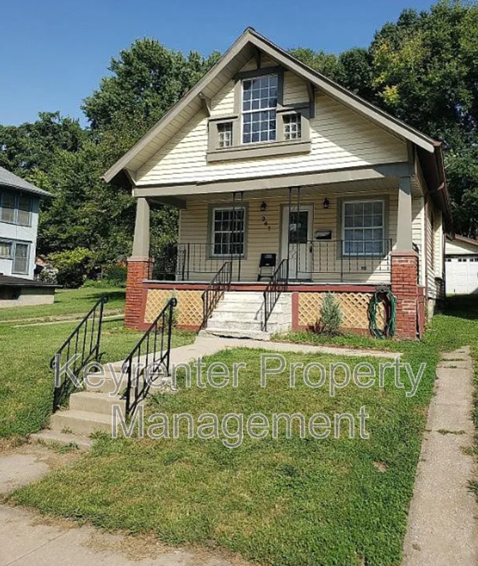 Kansas City House: 341 Myrtle Ave