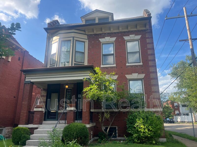 Saint Louis Condo: 3901 Hartford St