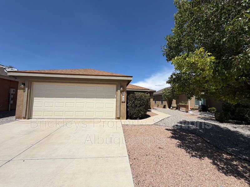 Albuquerque House: 8035 Sierra Altos Pl. NW