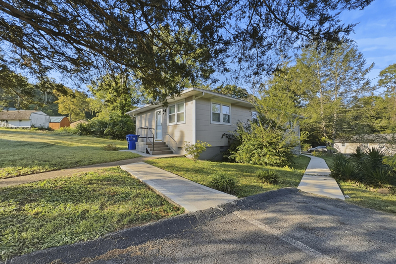 Photograph 1 of 295 South Benedict Avenue