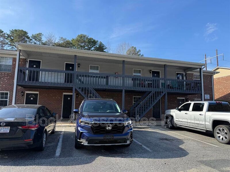Randleman Condo: 304 Reece Ave