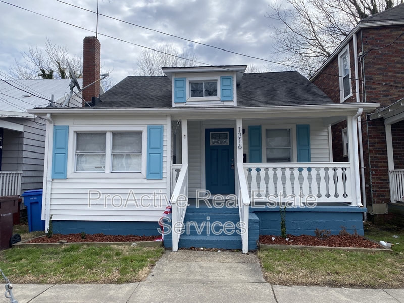 Chesapeake House: 1316 22nd street