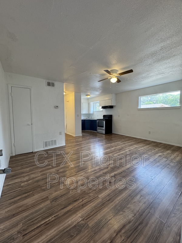 Killeen Condo: 416 East Dunn Avenue