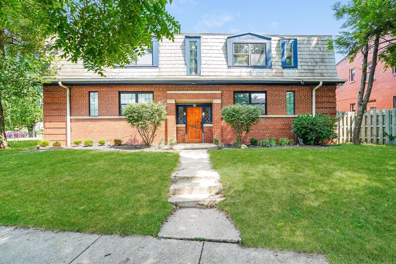 Columbus House: 10-20 Deshler Ave