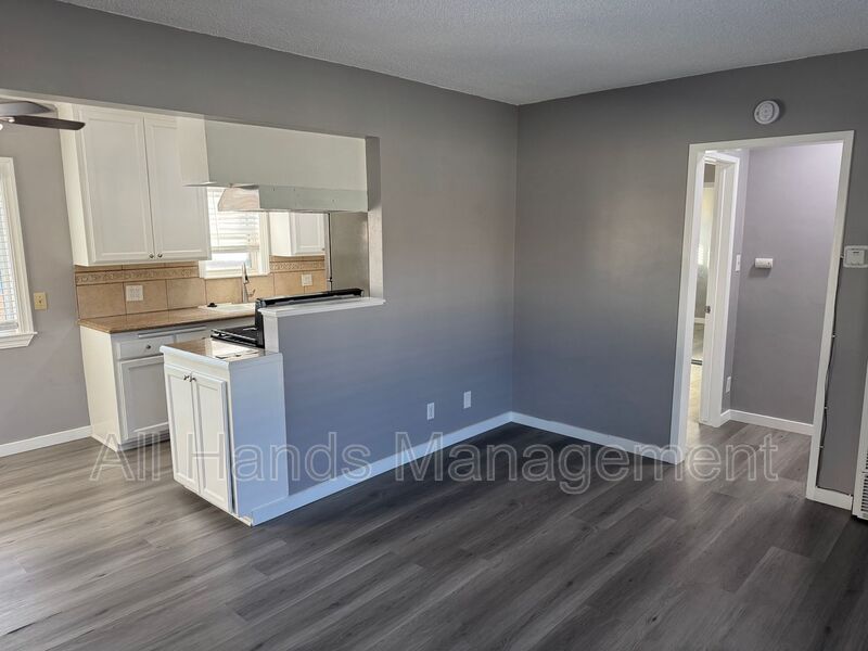 Long Beach Condo: 231 Loma Avenue