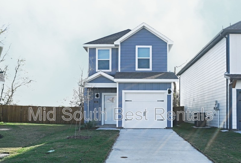 Princeton House: 215 Clematis St