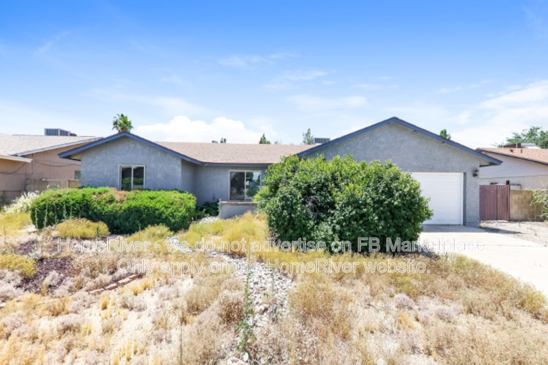 Glendale House: 4309 W POINSETTIA DR