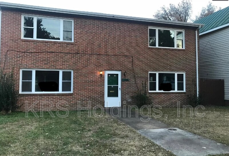 Norfolk Condo: 3320 Lyons Ave.