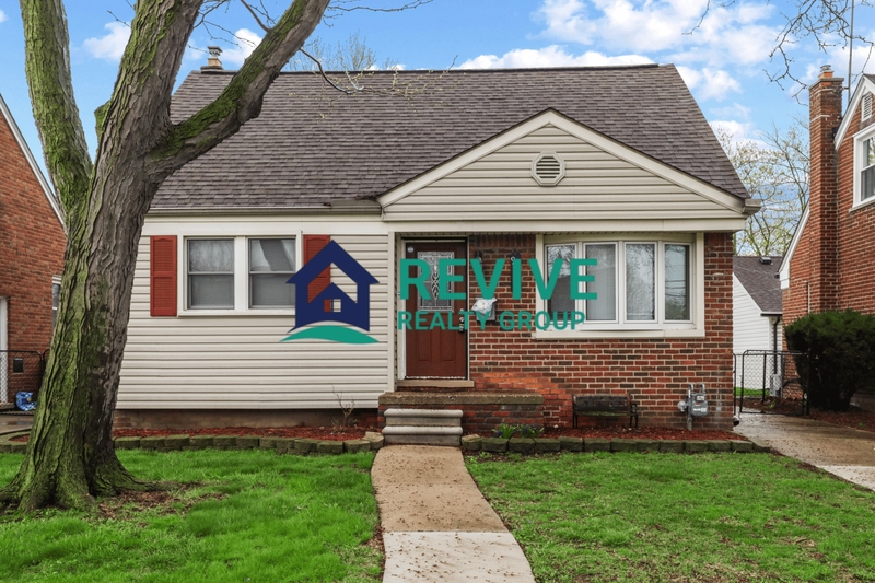 Allen Park House: 9725 Fox Avenue