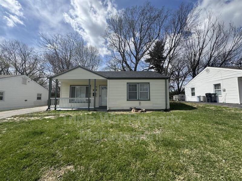 Florissant House: 295 Brackleigh Ln