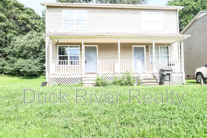 Columbia House: 1109-A East End St.