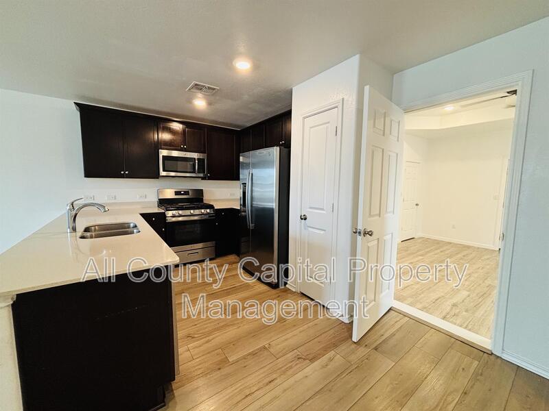Elgin House: 13725 Knights Branch Dr