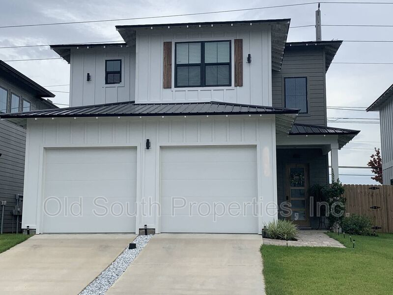 Pensacola House: 13833 Red Drum Ct