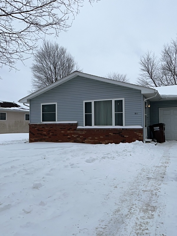 Tecumseh Condo: 911 Mill Highway - 1