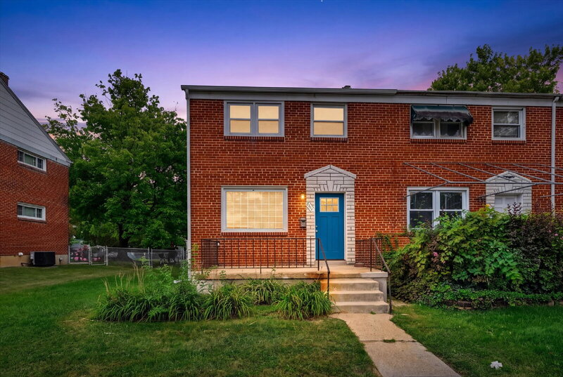 Parkville Townhome: 8611 Ellen Ct