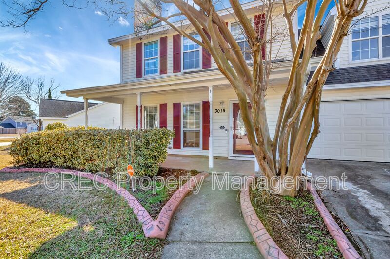 Goose Creek House: 3019 Woodington Place