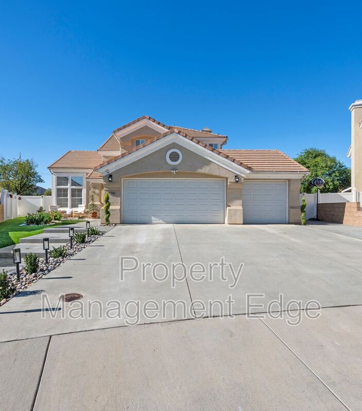 Hemet House: 1741 Calathea Rd