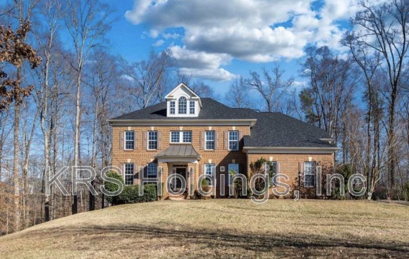 Fredericksburg House: 159 Sanford Ferry Ct