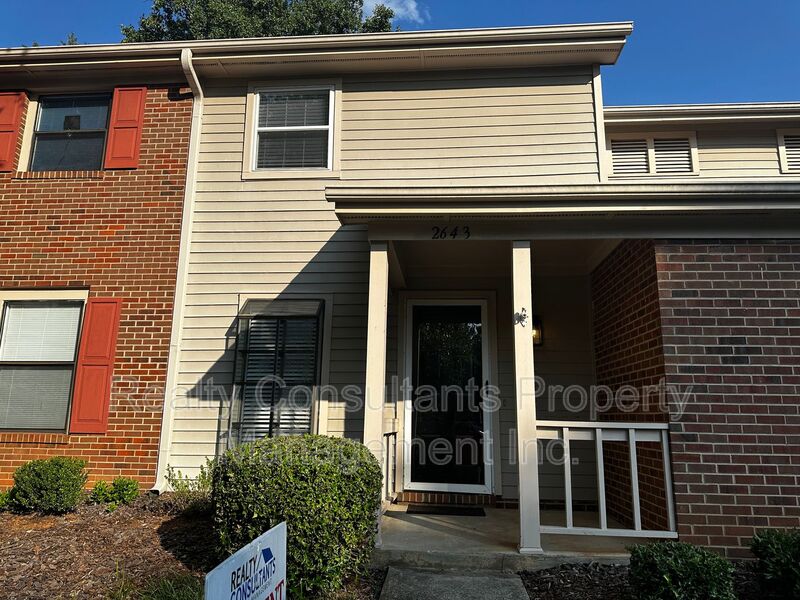 Greensboro House: 2643 Cottage Place