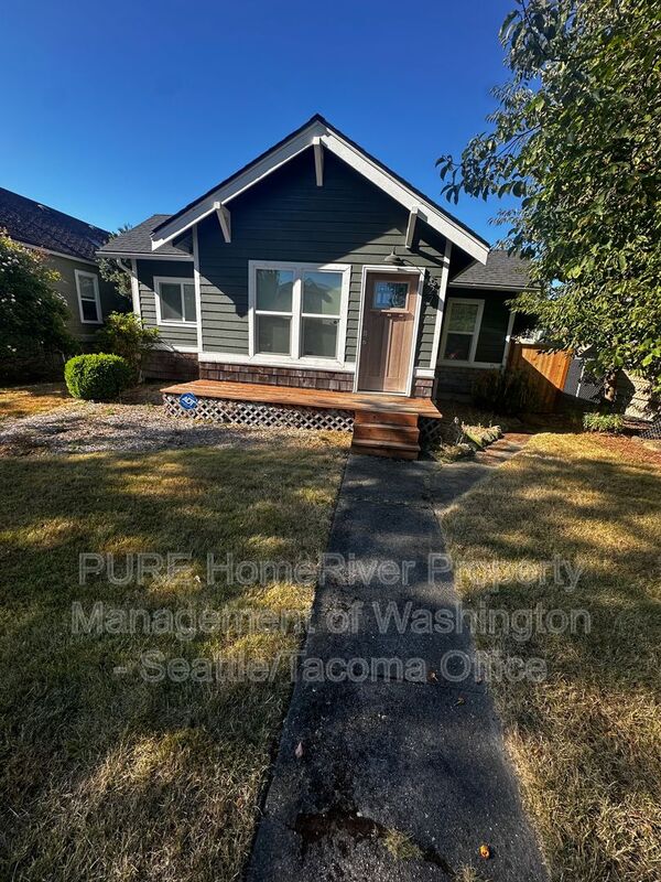 Tacoma House: 527 S 50th Street