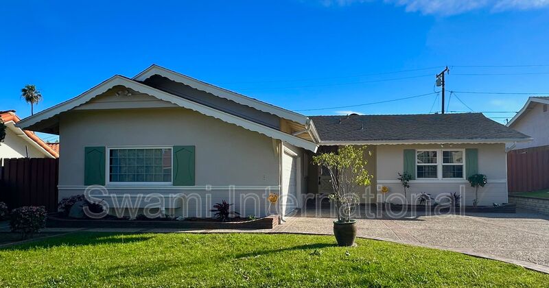 Rancho Palos Verdes House: 1820 Avenida Estudiante