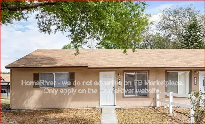 Tavares Condo: 741 W Rosewood Ln