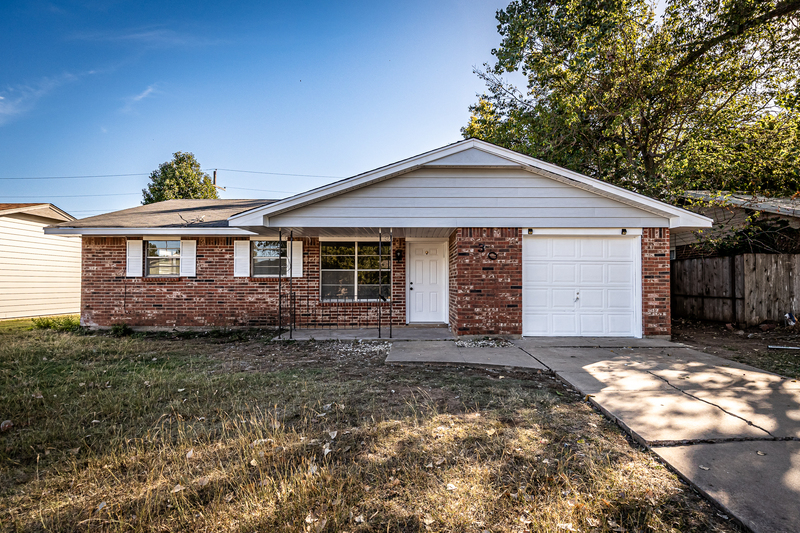 Lawton House: 305 Northeast Angus Street