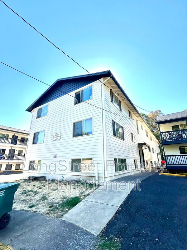 Corvallis Condo: 824 SW Grove St