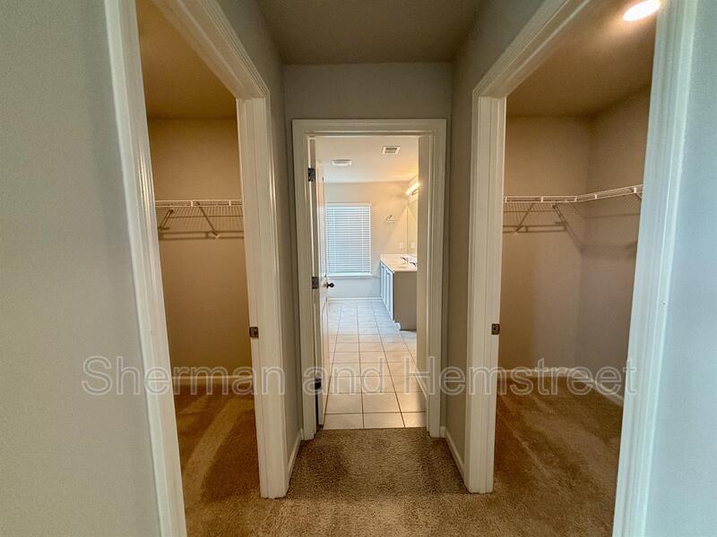 Evans House: 240 Callahan Drive
