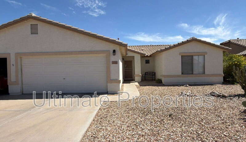 Avondale House: 10539 W Wilshire Dr