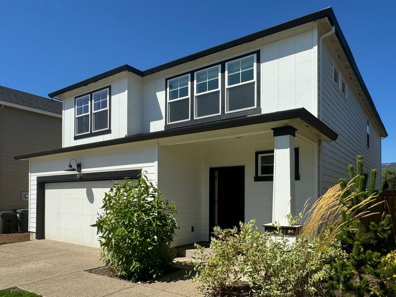 Springfield House: 2912 W Street