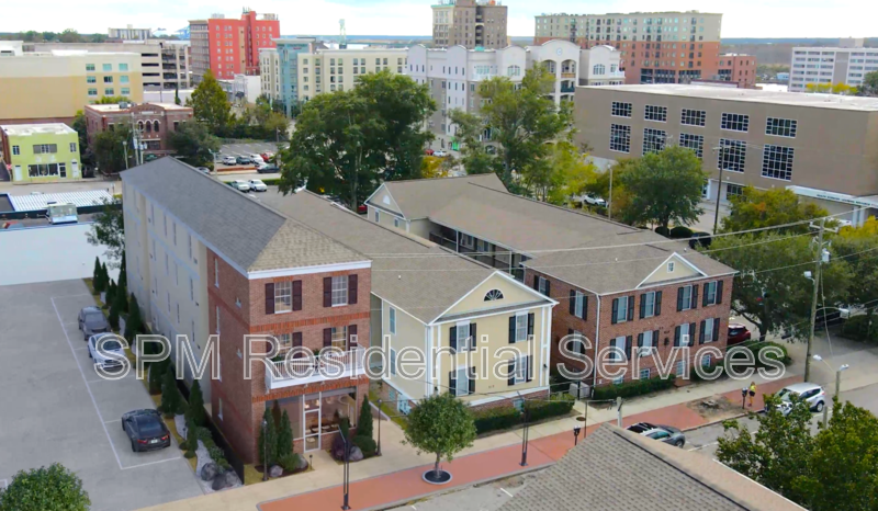 Wilmington House: 214 Red Cross St