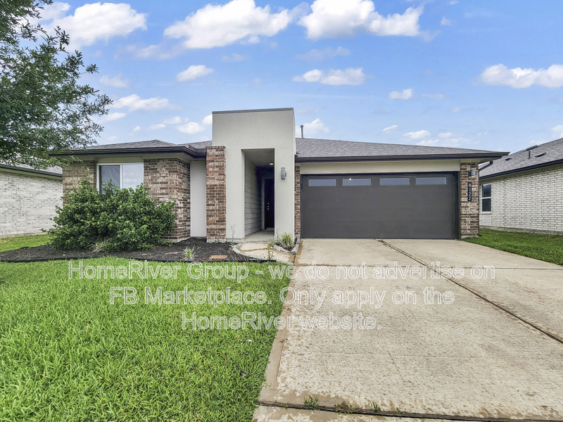 Rosharon House: 8122 Hush Heights Dr